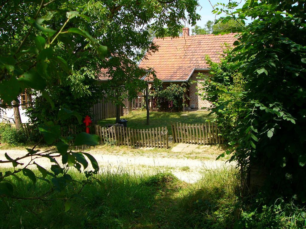 Hotel Anna Lak Magyarszombatfa Habitación foto